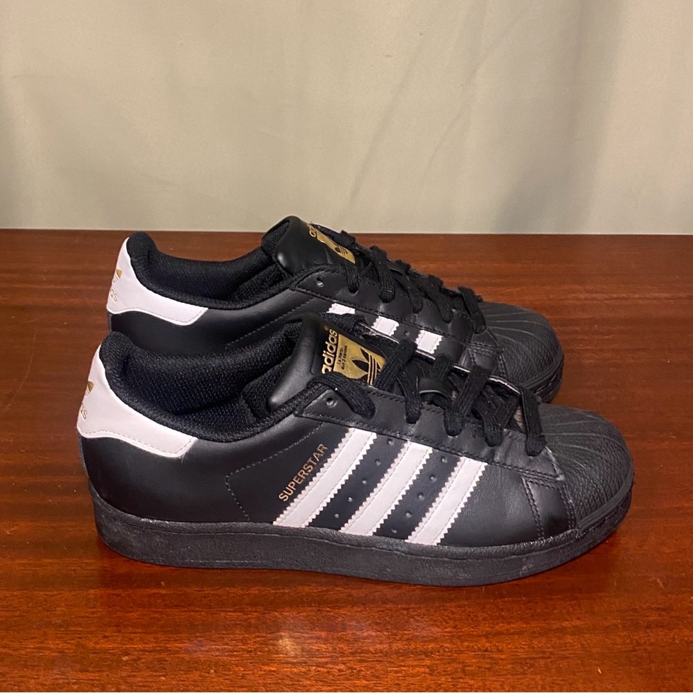 Adidas Originals Superstar J  Low Core Black Big Kids  size 6